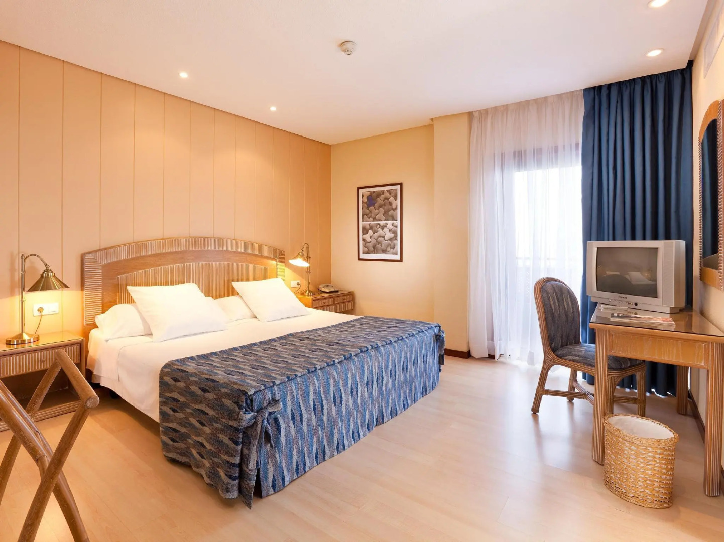 Photo - FERGUS Puerto de la Cruz