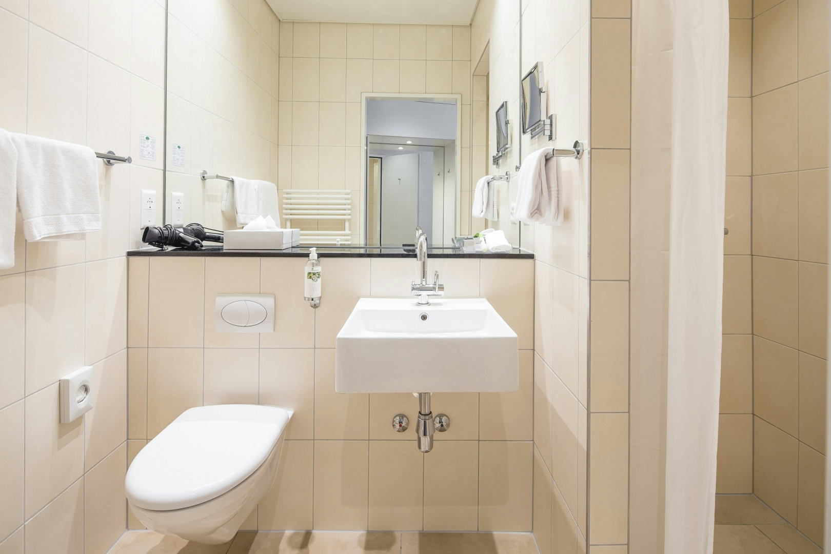 Photo - Hotel Schweizerhof Basel