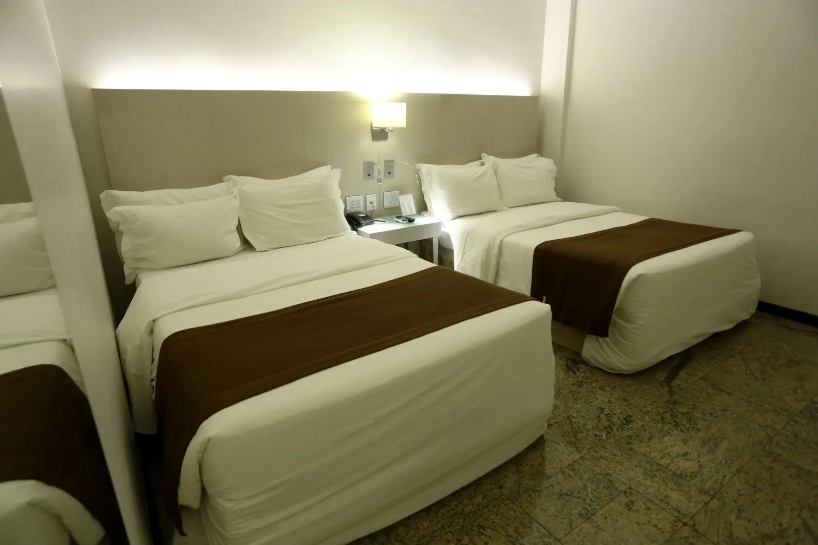 Photo - Oasis Plaza Hotel