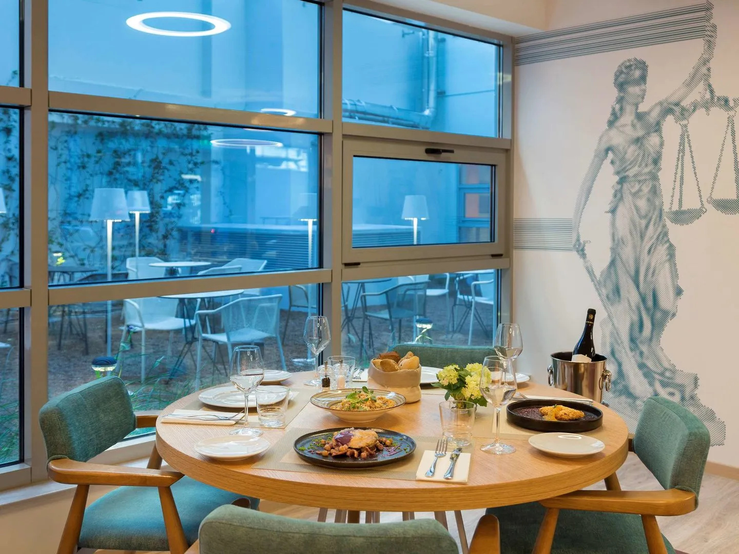 Photo - ibis Styles Athens Routes