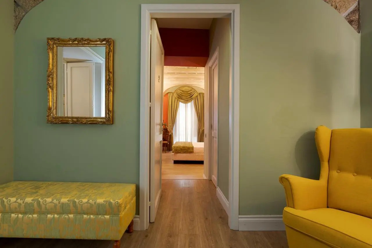 Photo - Palazzo Arone dei Baroni di Valentino