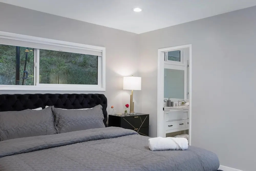 Photo - Hidden Valley Pl - 90210 Villa With Canyon Views and a Large Private Backyard