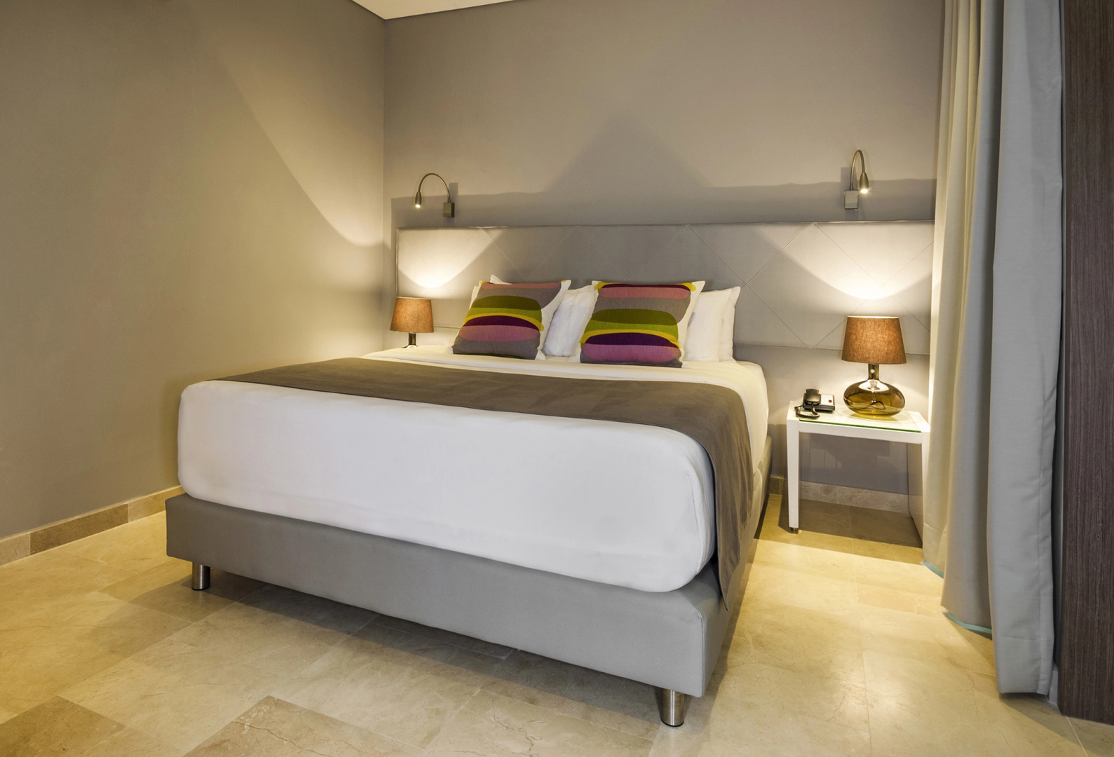 Photo - Oz Hotel Luxury