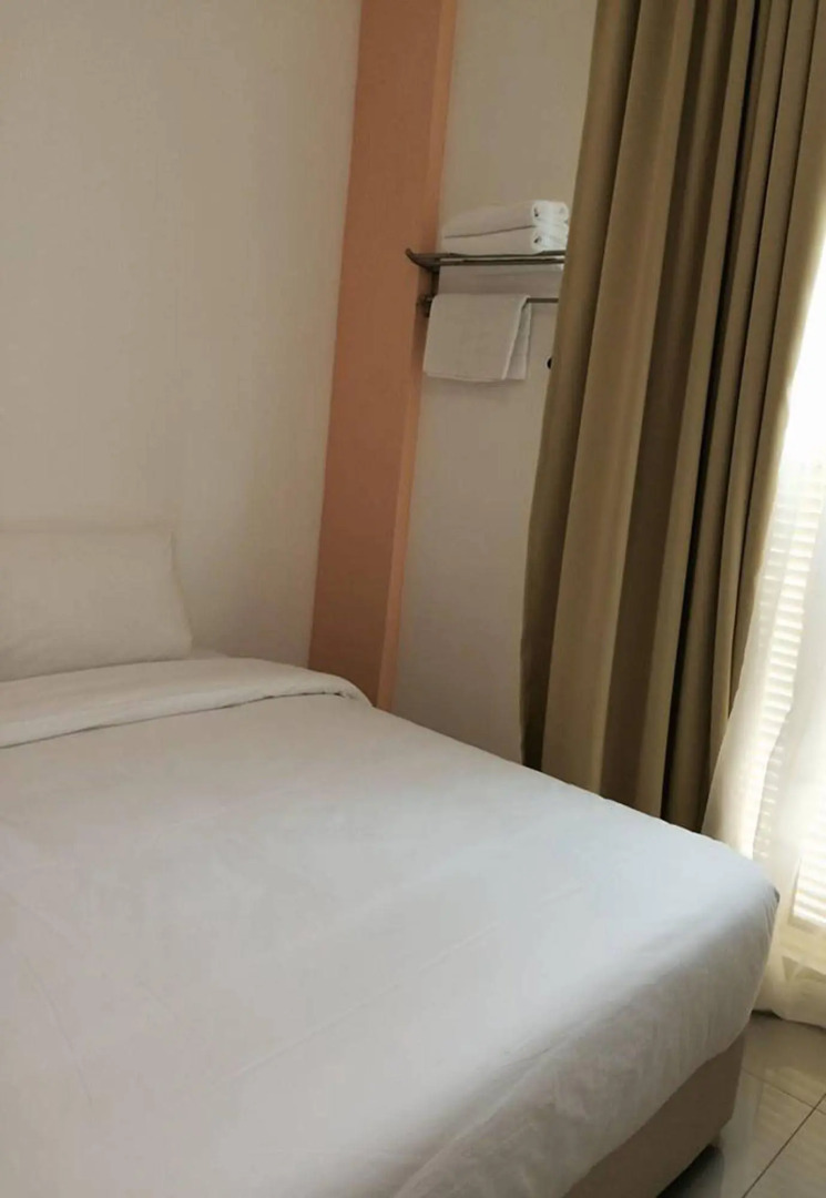 Photo - YY48 Hotel 2 Mins Walk From Masjid Jamek LRT Station