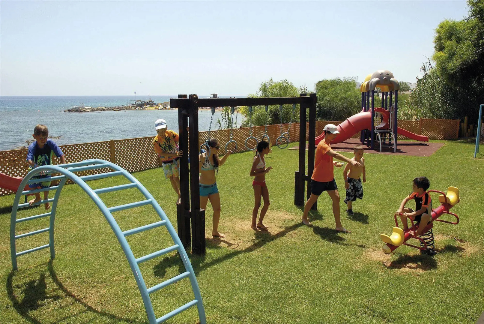 Photo - The Golden Coast Beach Hotel