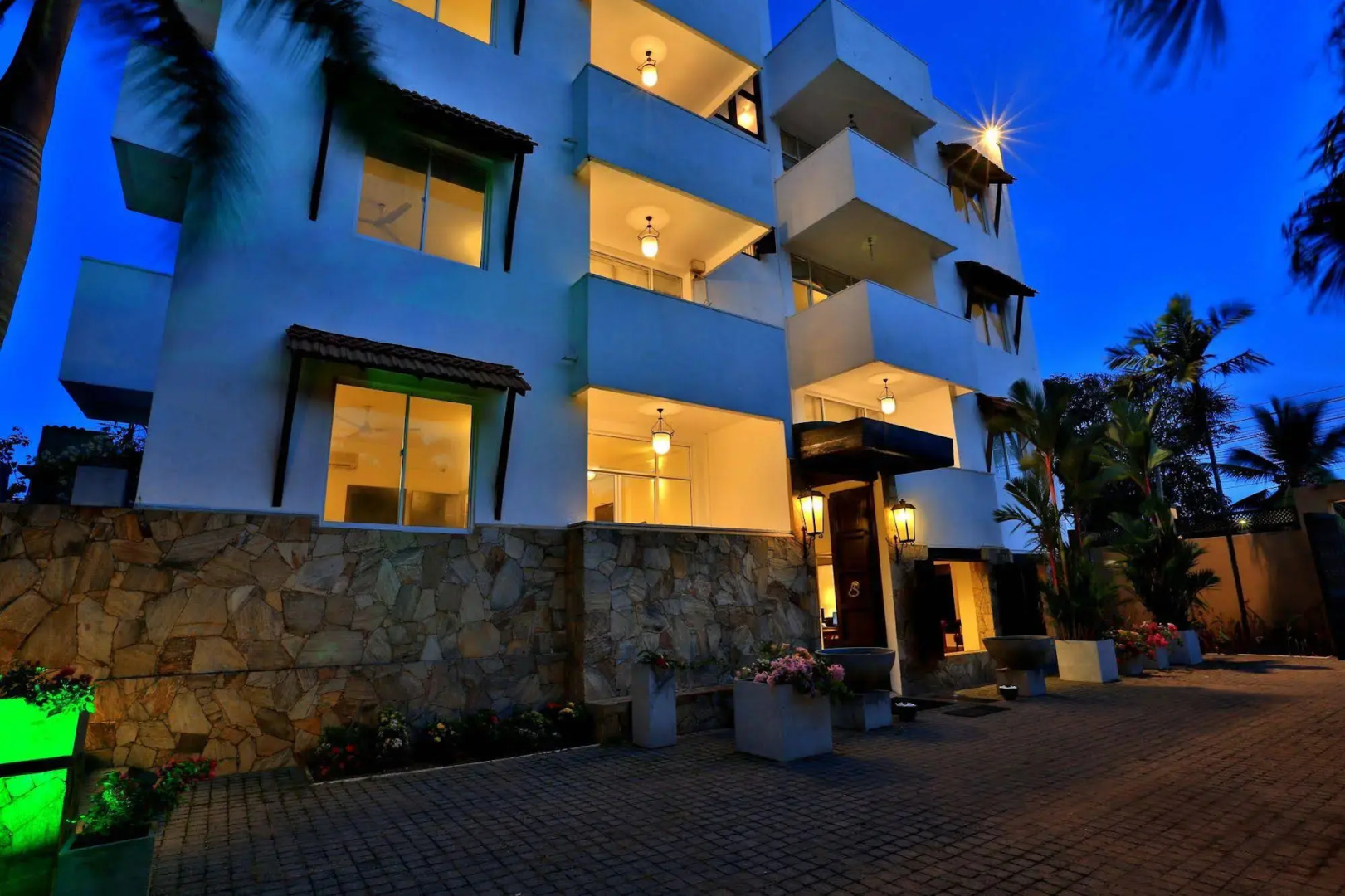 Photo - St.Lachlan Hotel & Suites