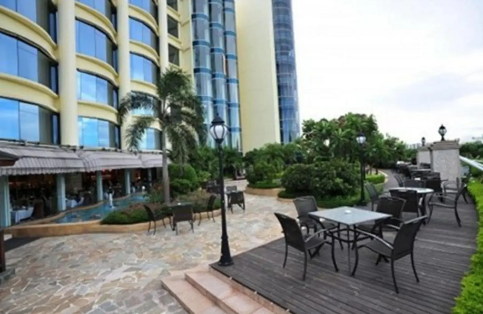Photo - Royal Marina Plaza