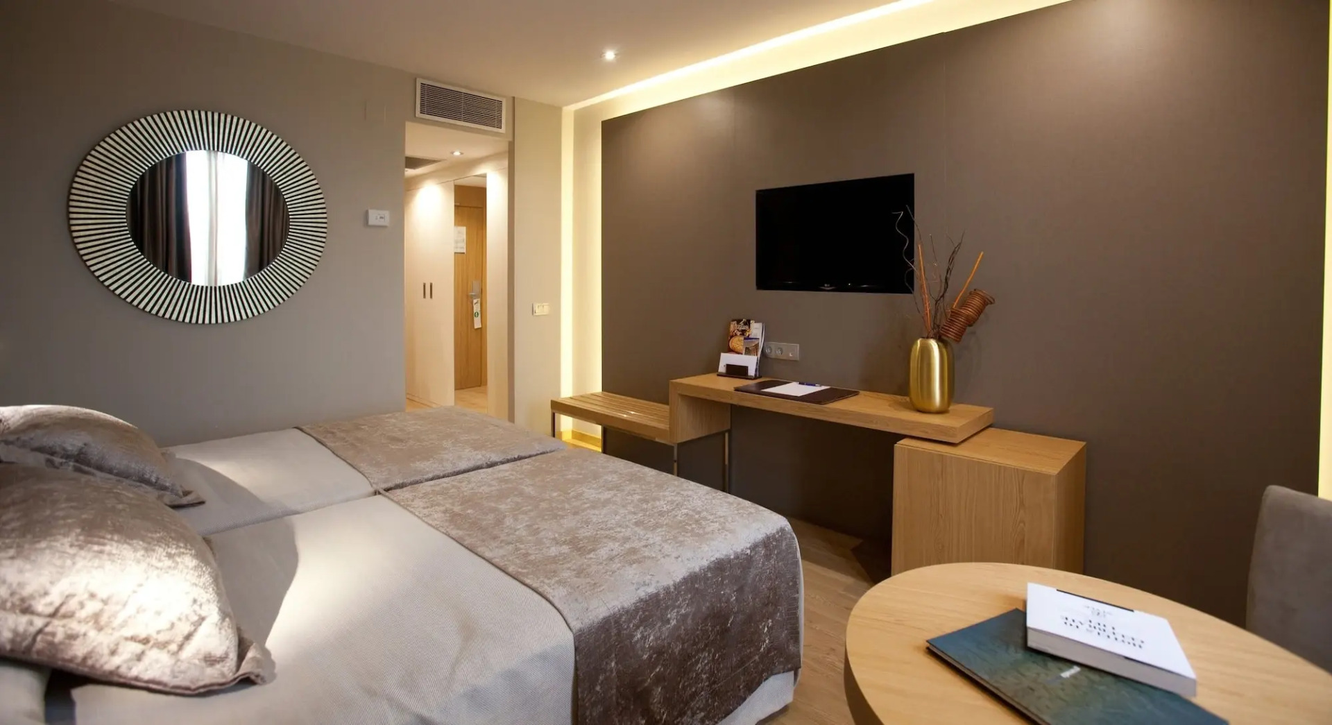 Photo - M.A. Hotel Sevilla Congresos