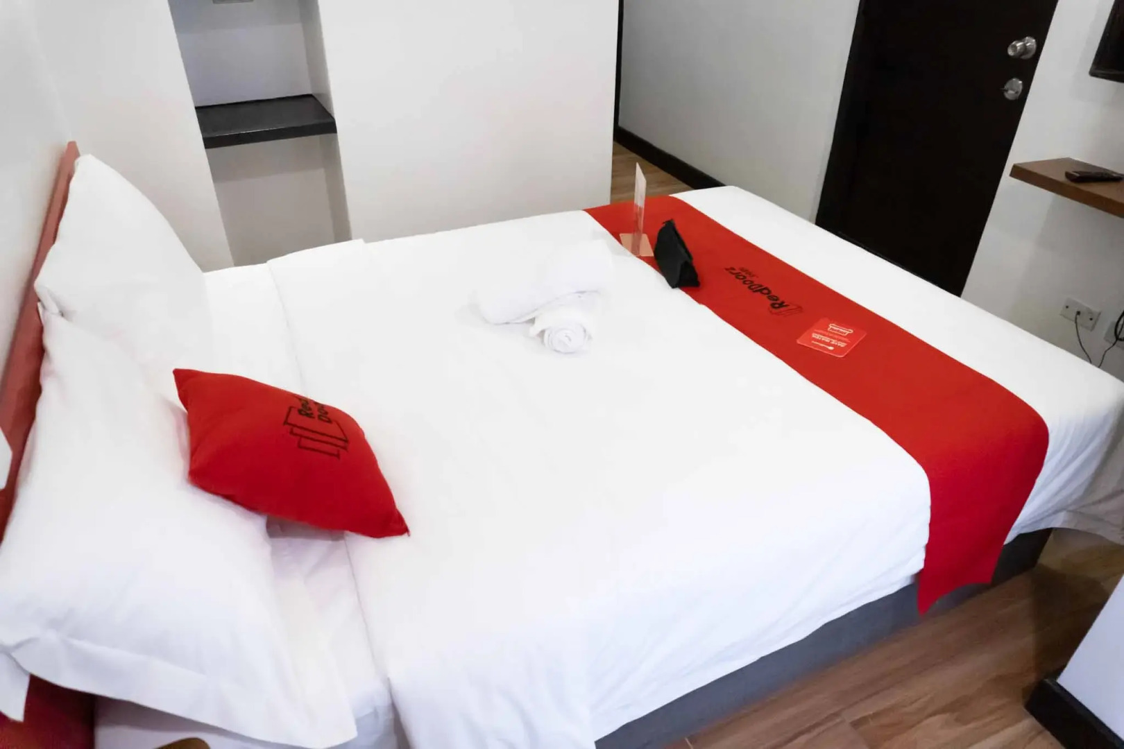 Foto - RedDoorz Plus at MM Hotel Las Pinas former RedDoorz Plus Near Bamboo Organ