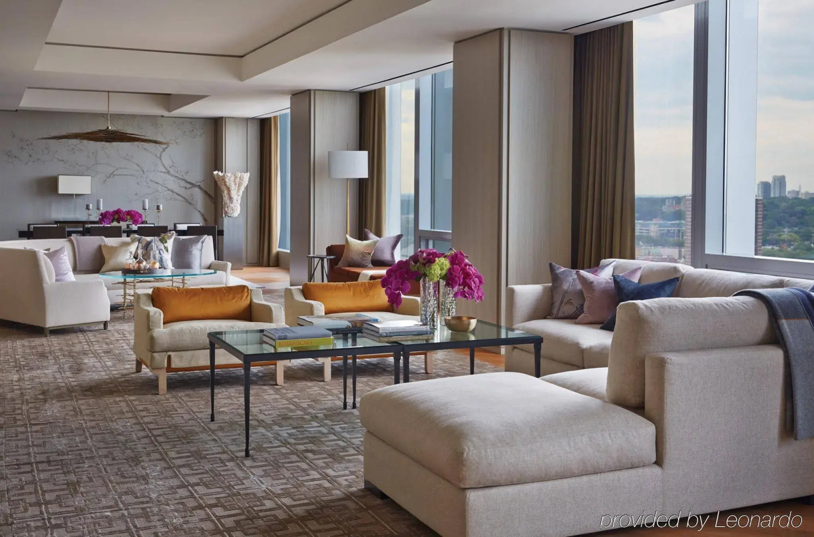 Photo - Four Seasons Hotel Toronto