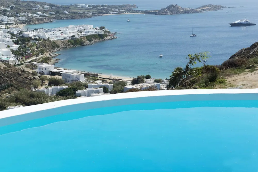 Photo - Villa Azurite with heated pool by Diles Villas
