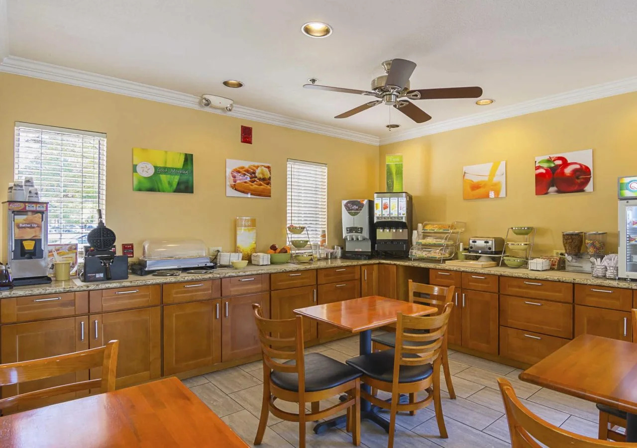 Photo - Quality Inn Fresno Yosemite Airport