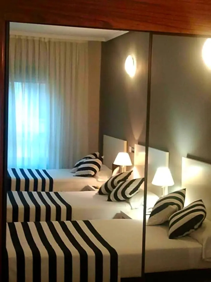 Photo - Esentia Togumar - Triple 3 adults