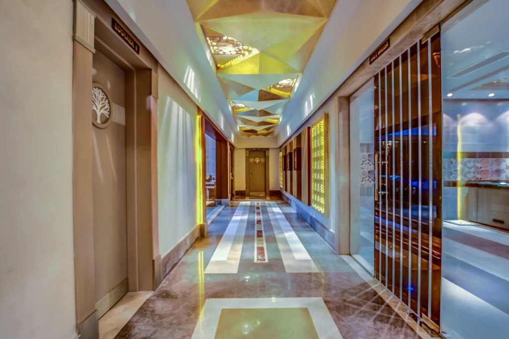 Photo - AMC Royal Hotel & Spa