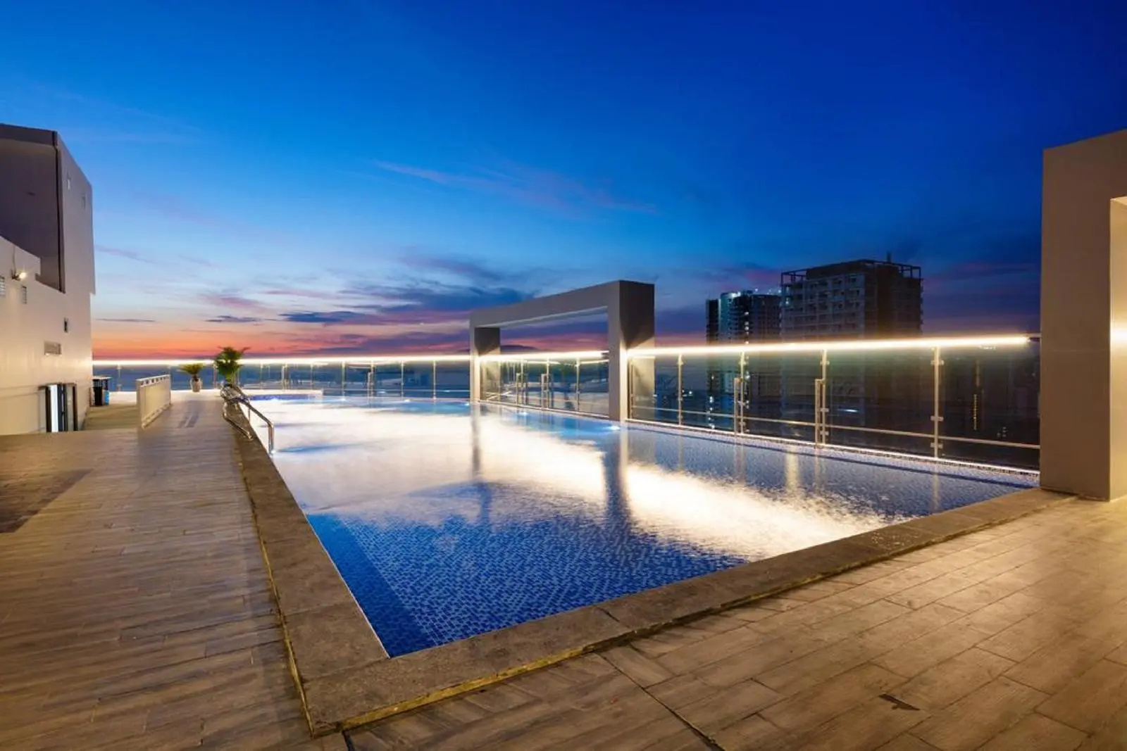 Photo - DQua Hotel
