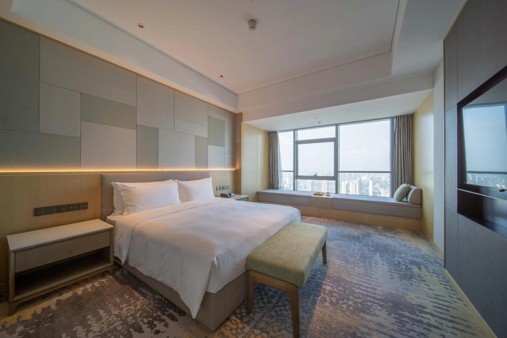 Holiday Inn Qinhuangdao Haigang by IHG