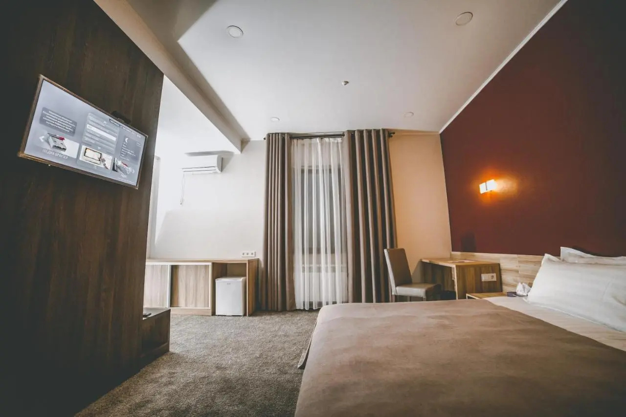 Photo - Lumarc Hotel