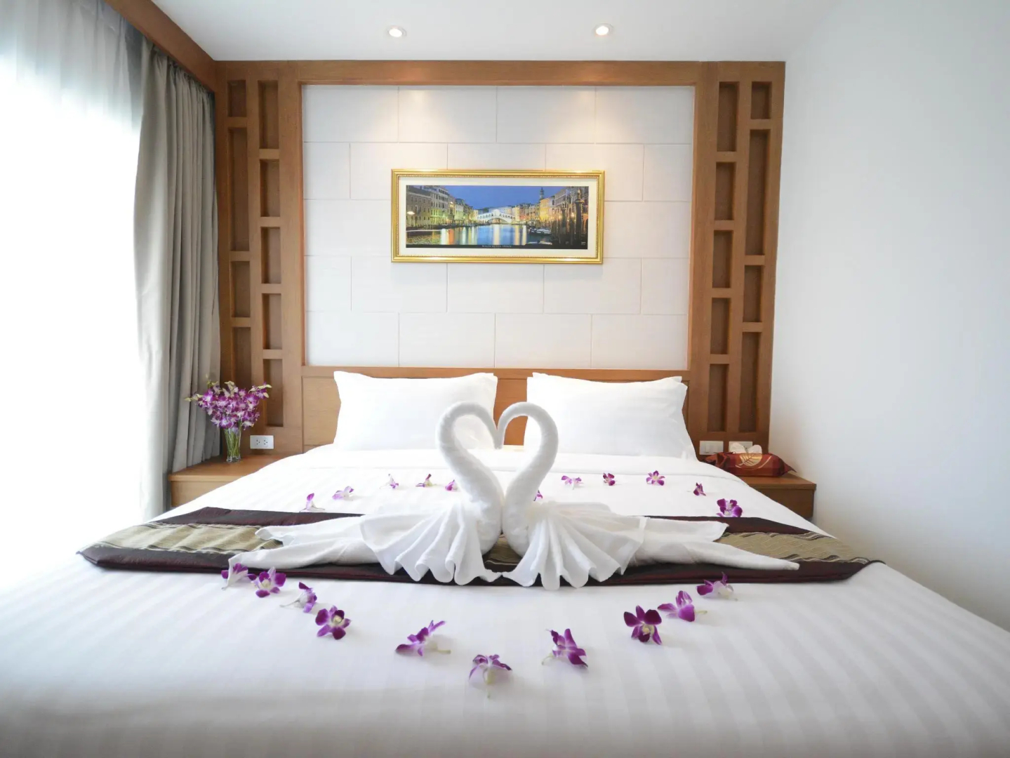 Photo - The Patong Center Hotel