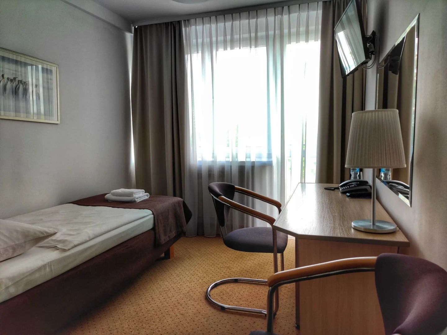 Photo - Hotel Logos