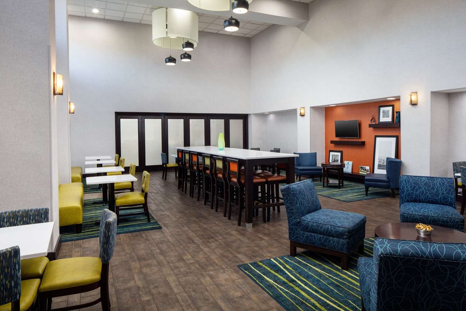 Photo - Hampton Inn & Suites Savannah - I-95 South - Gateway