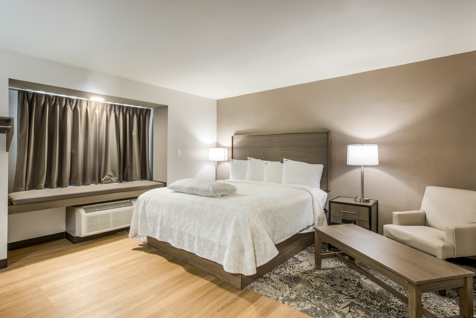 Photo - Red Roof Inn PLUS+ & Suites Savannah - I-95