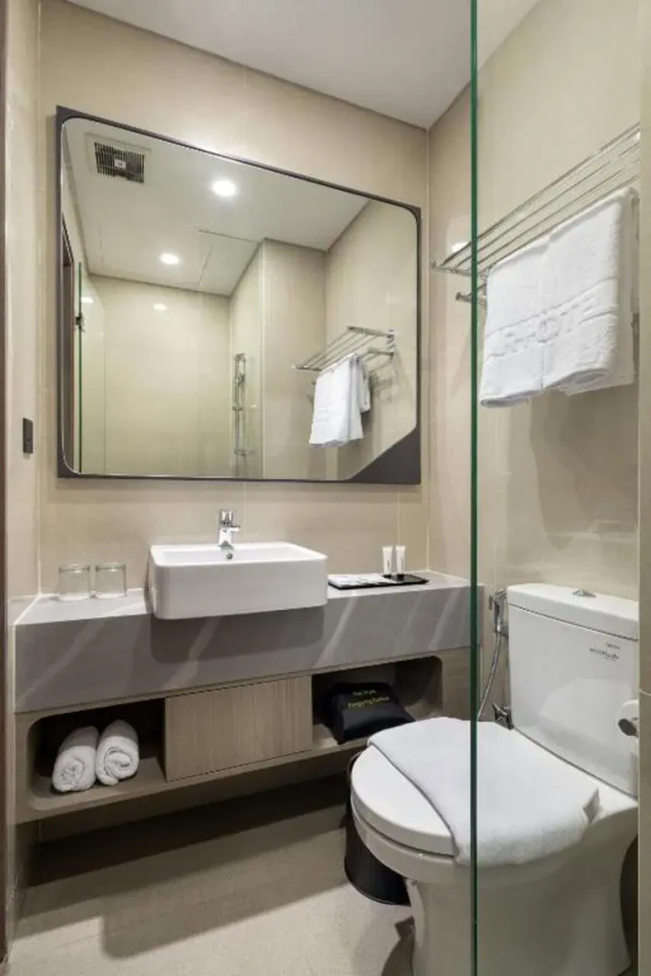 Foto - ROOMS INC Sudirman Jakarta