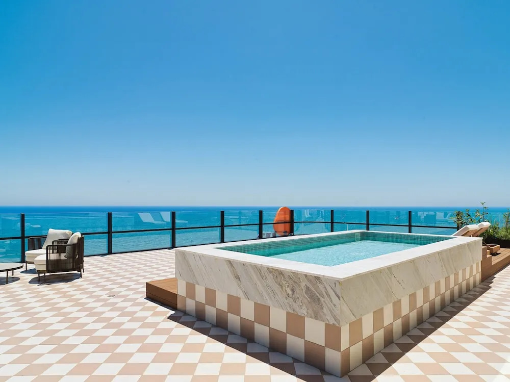 Photo - LIV Mackenzie Beach Suites Larnaca ADULTS ONLY