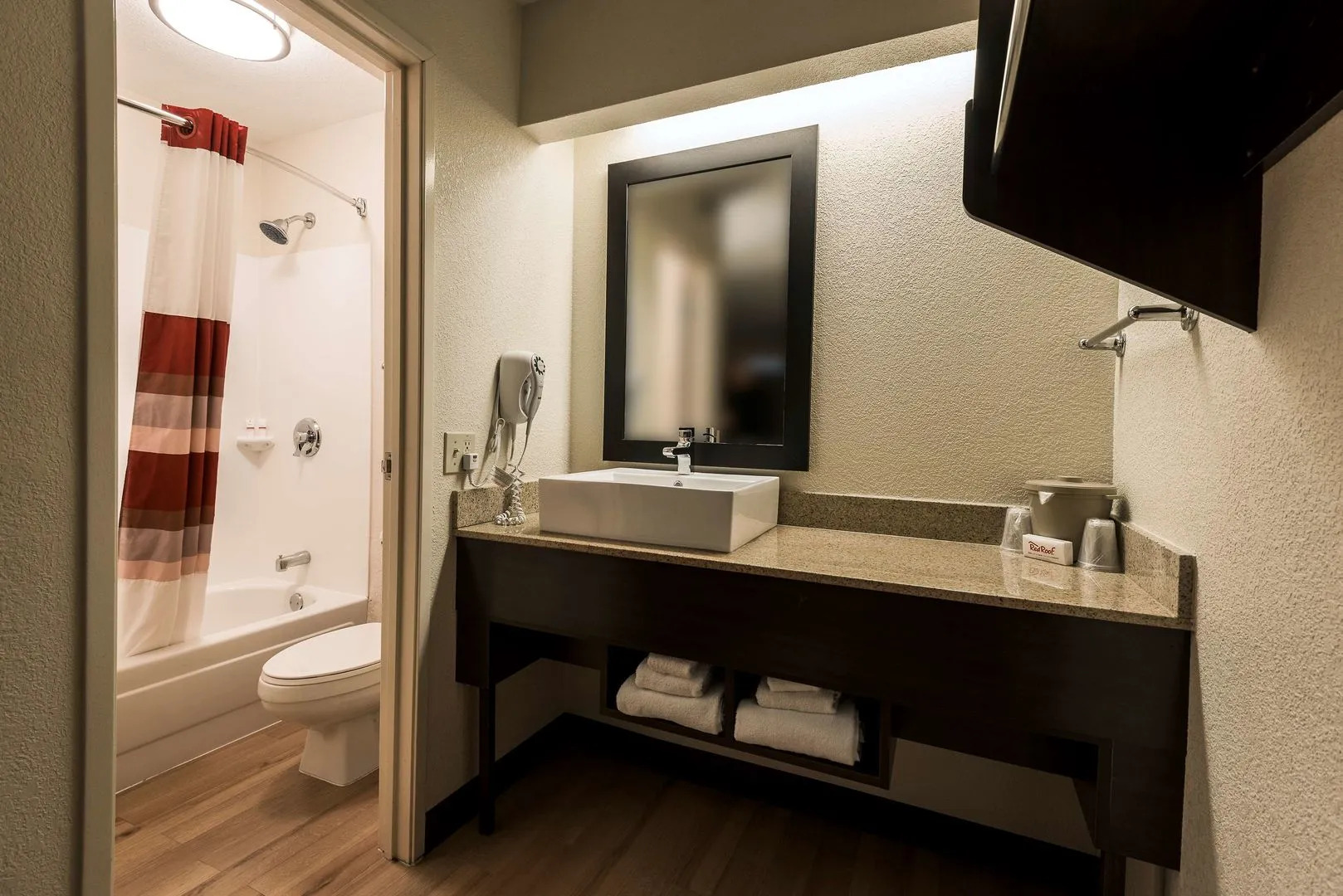 Foto - Red Roof Inn PLUS+ Chicago - Naperville