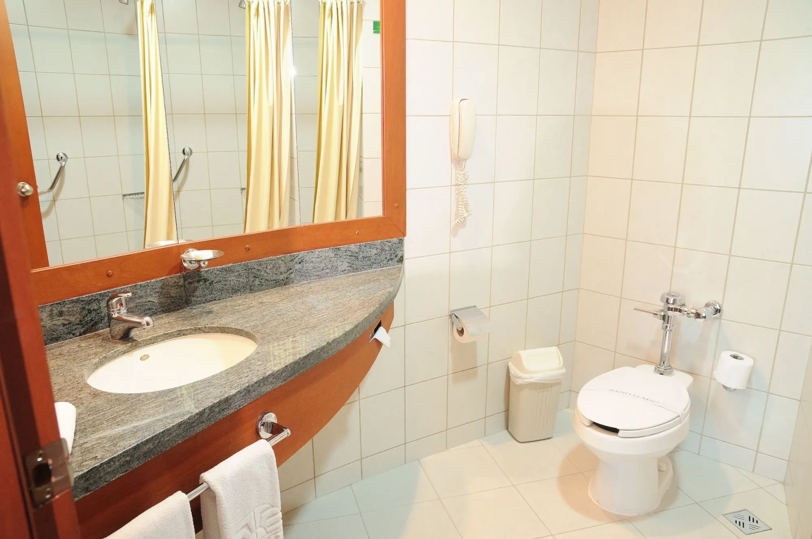 Photo - Suites Camino Real
