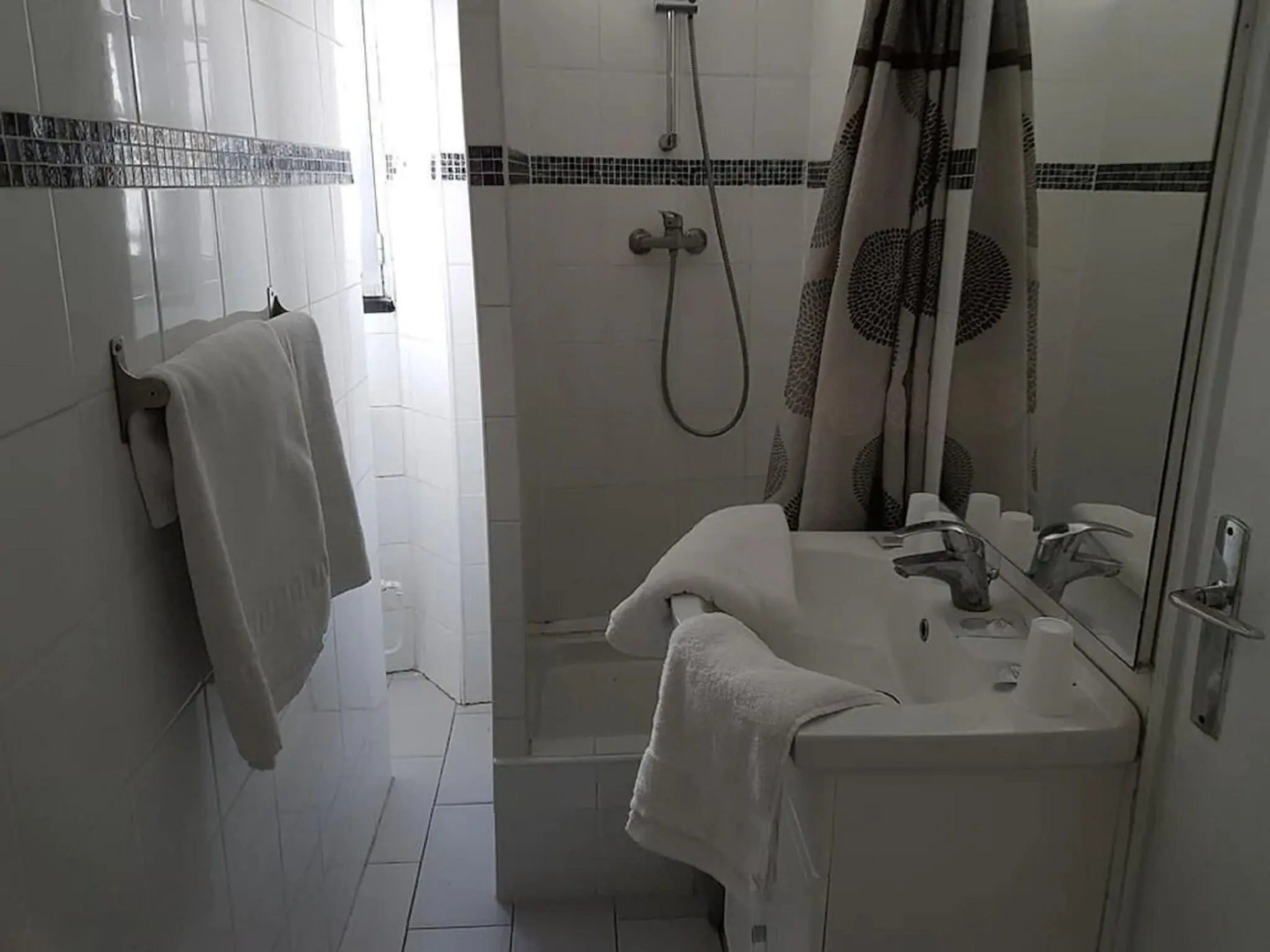 Photo - Hôtel Résidence de Bruxelles Paris-Gare du nord direct Eurostar - proche Montmartre - Sacré Coeur