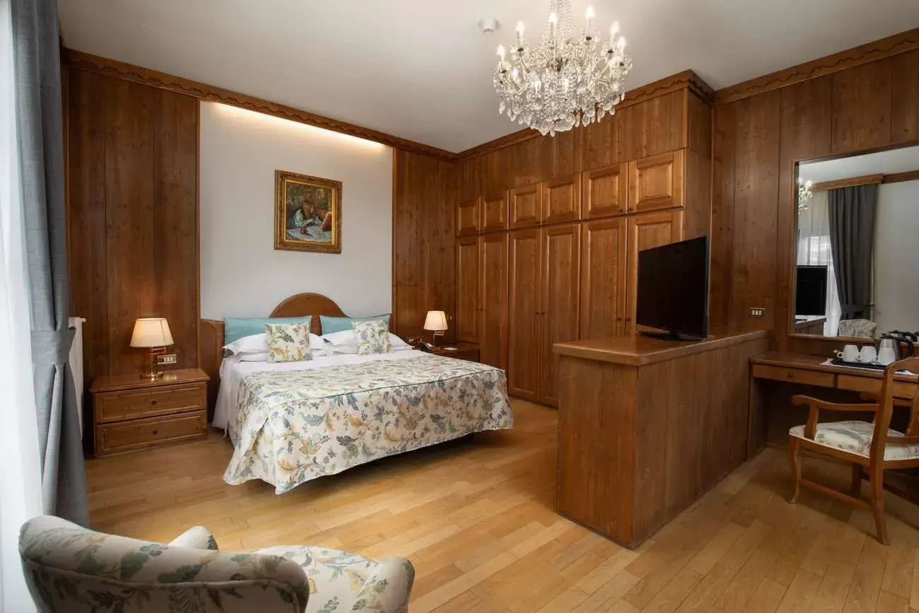 Photo - Savoia Palace