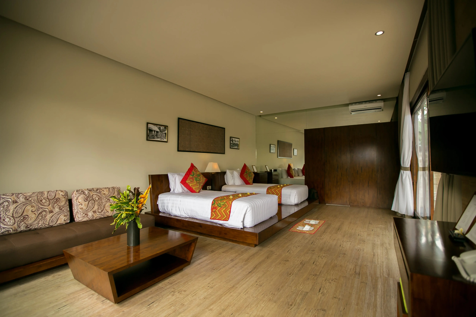 Photo - Senetan Villas and Spa Resort
