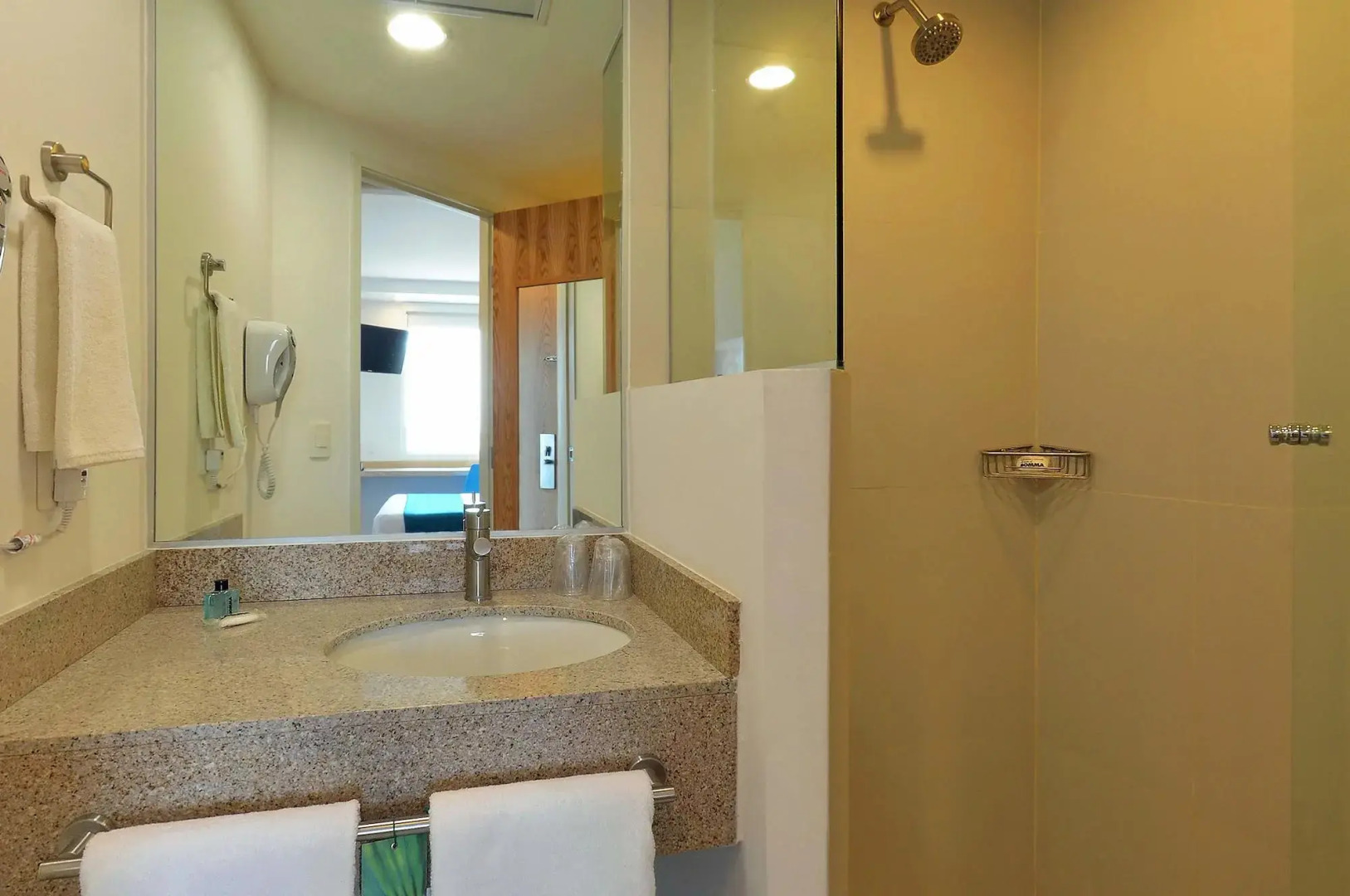 Foto - One Puerto Vallarta Aeropuerto