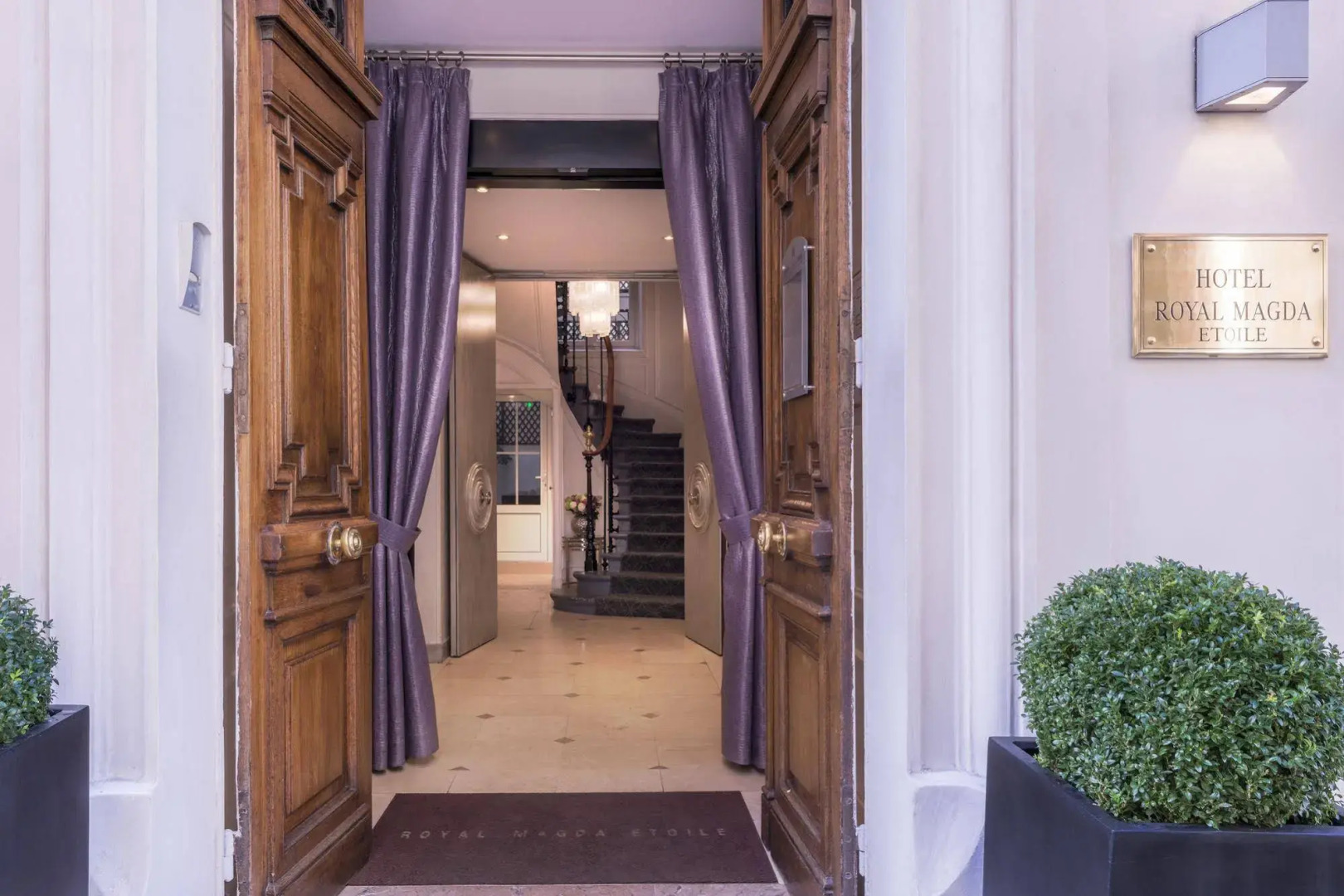 Photo - Magda Champs Elysées