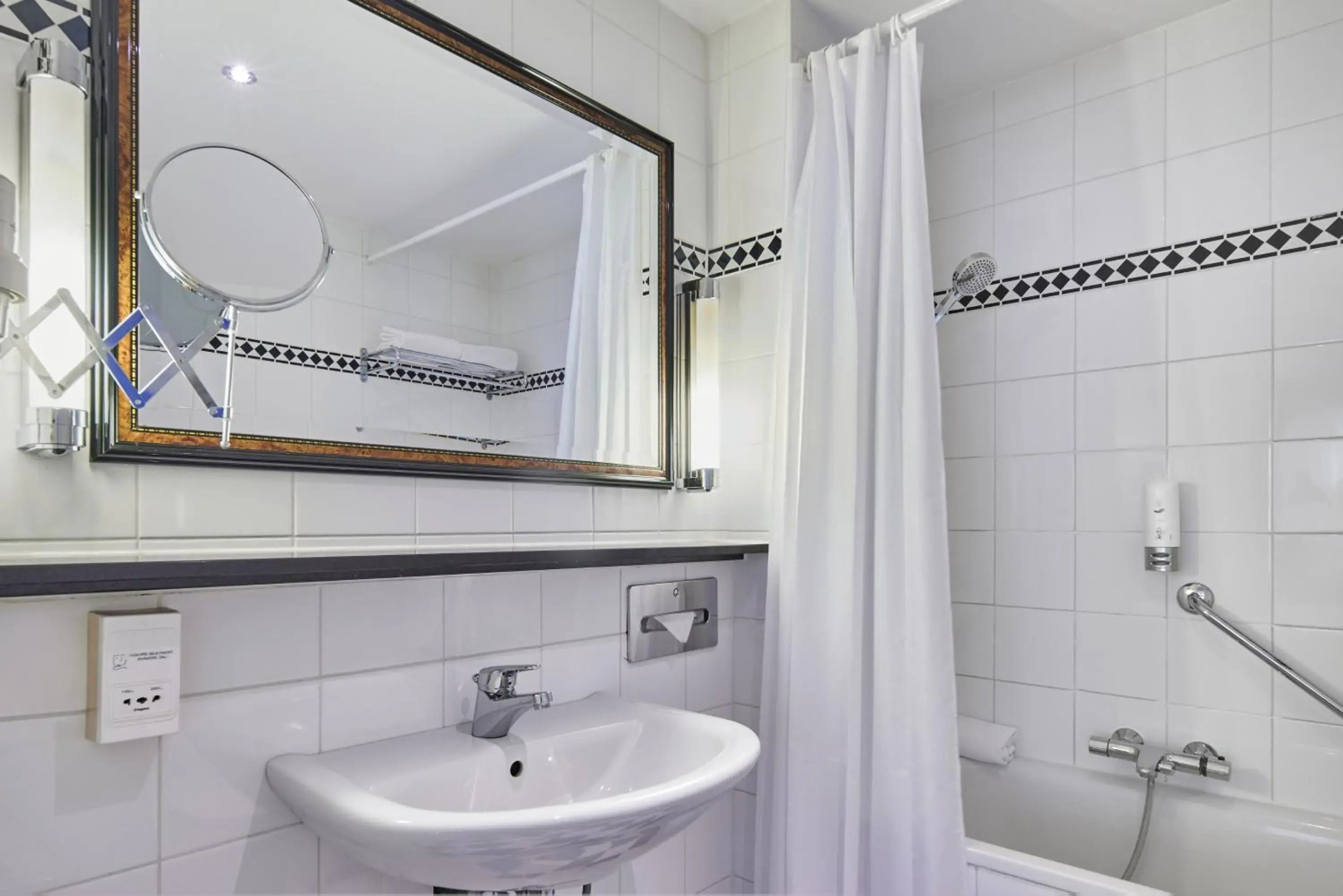 Photo - Theater Hotel