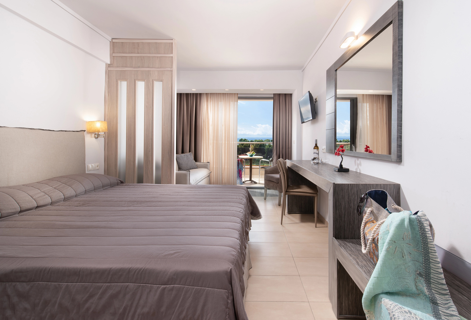 Lagomandra Hotel and Spa