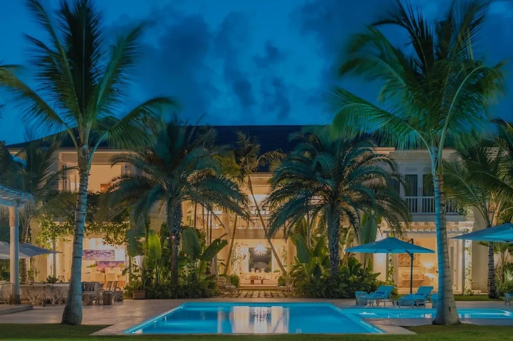 Foto - Unique lake-front 10-bedroom mansion in most luxurious resort of the caribbean