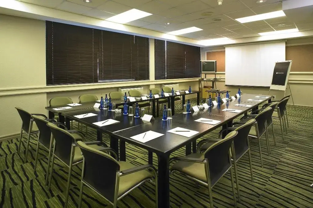 Photo - Southern Sun Newlands