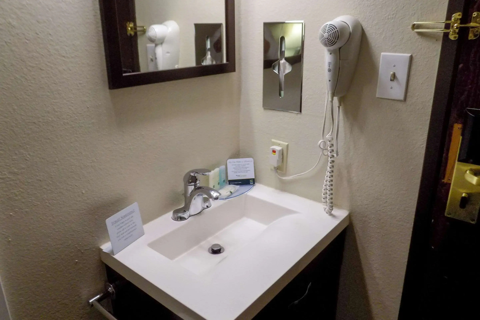Photo - Quality Inn DFW Airport North