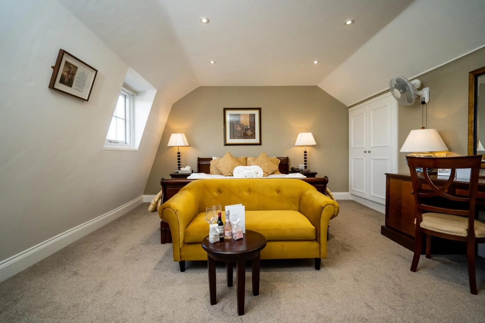 Photo - The Clarendon Hotel