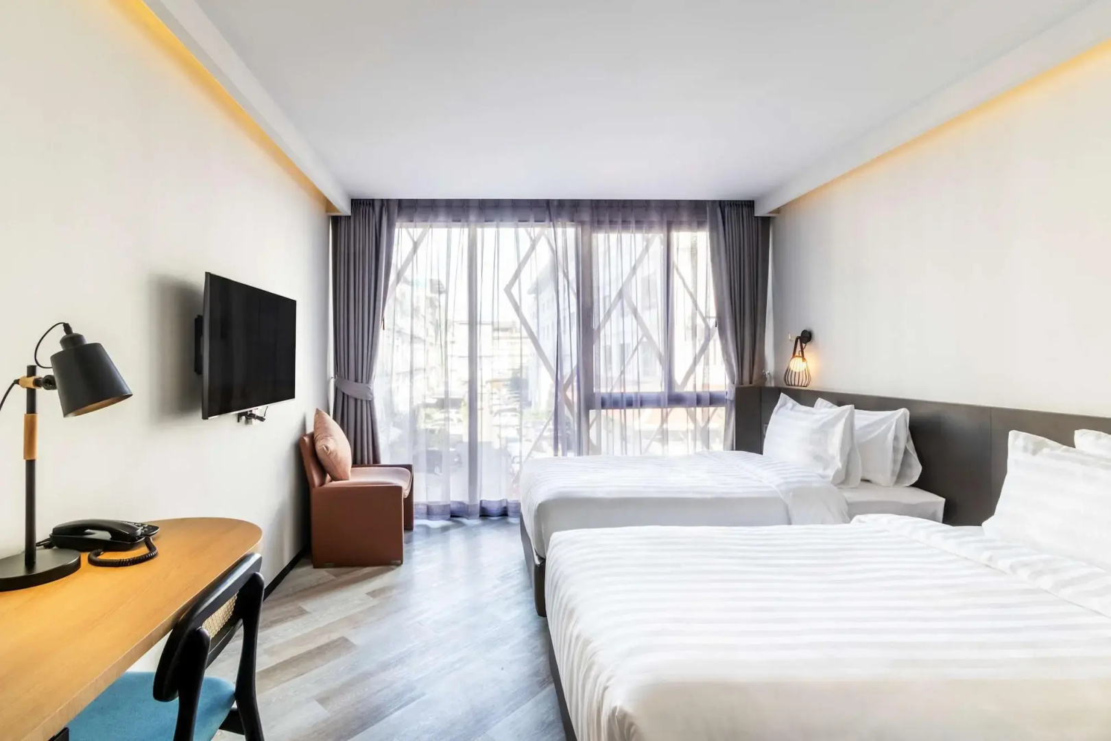Foto - Seekers Finders Rama IV Hotel SureStay Collection by BW