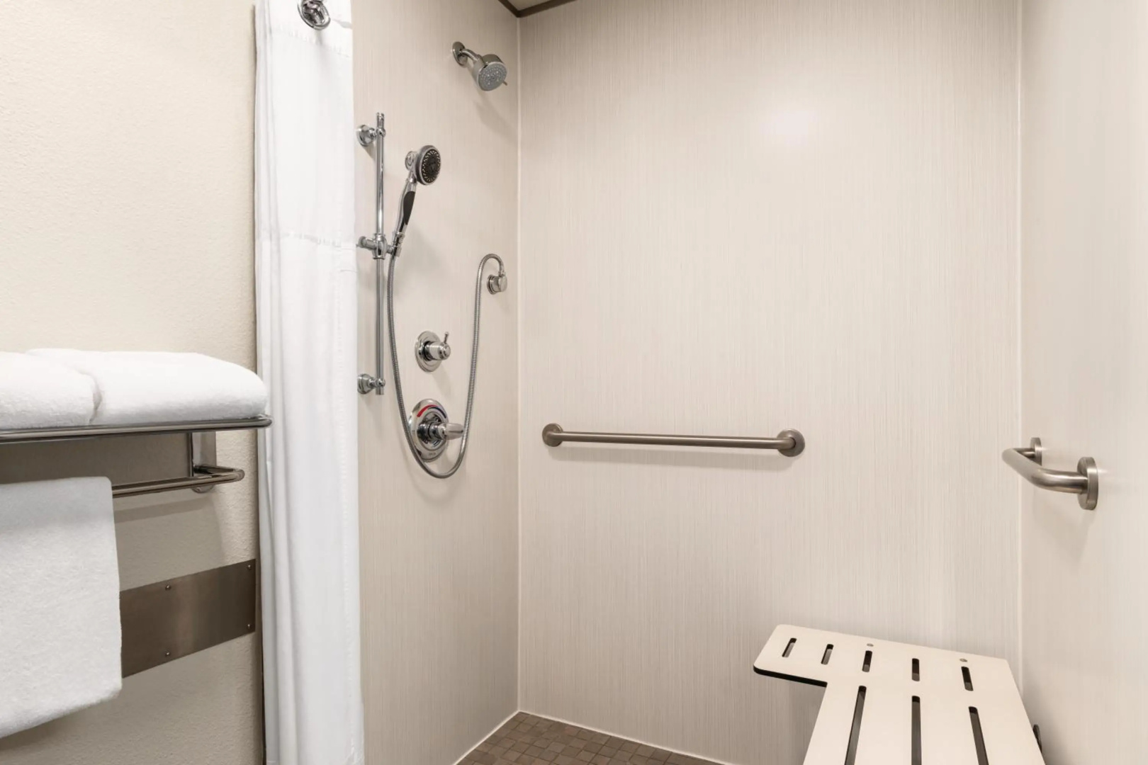 Photo - Radisson Hotel Portland Airport
