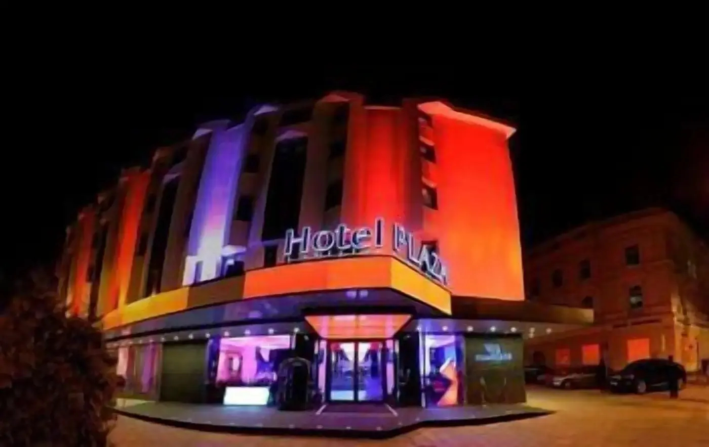 Photo - Plaza V Hotel