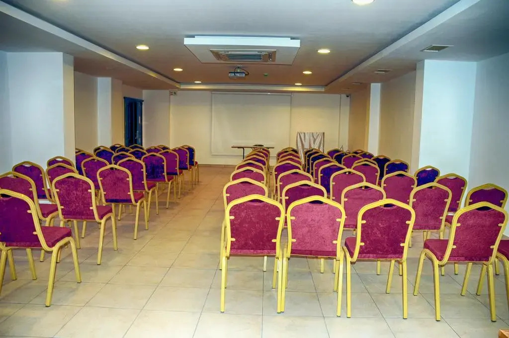 Photo - Club Shark Hotel