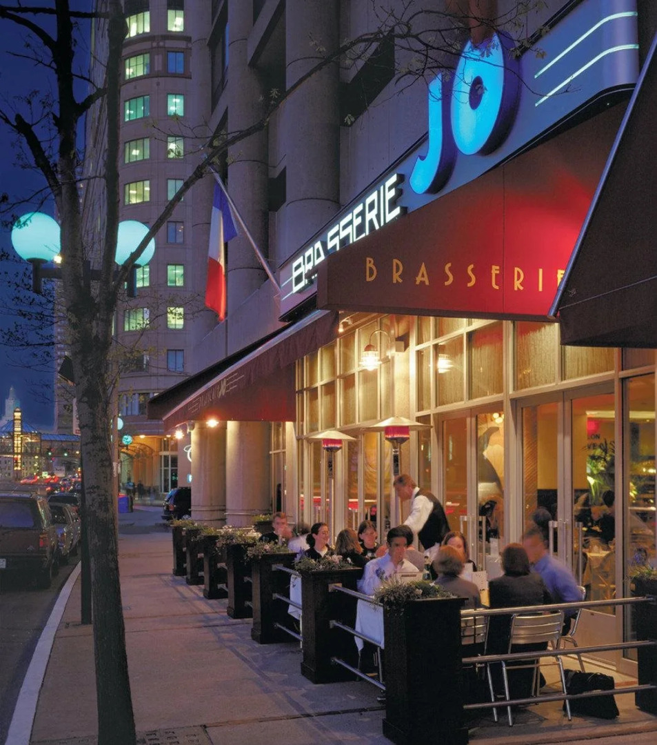 Photo - The Colonnade Hotel