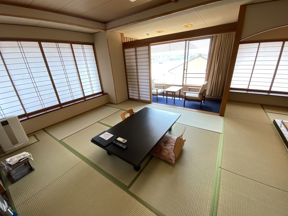 Hotel Miyarikyu