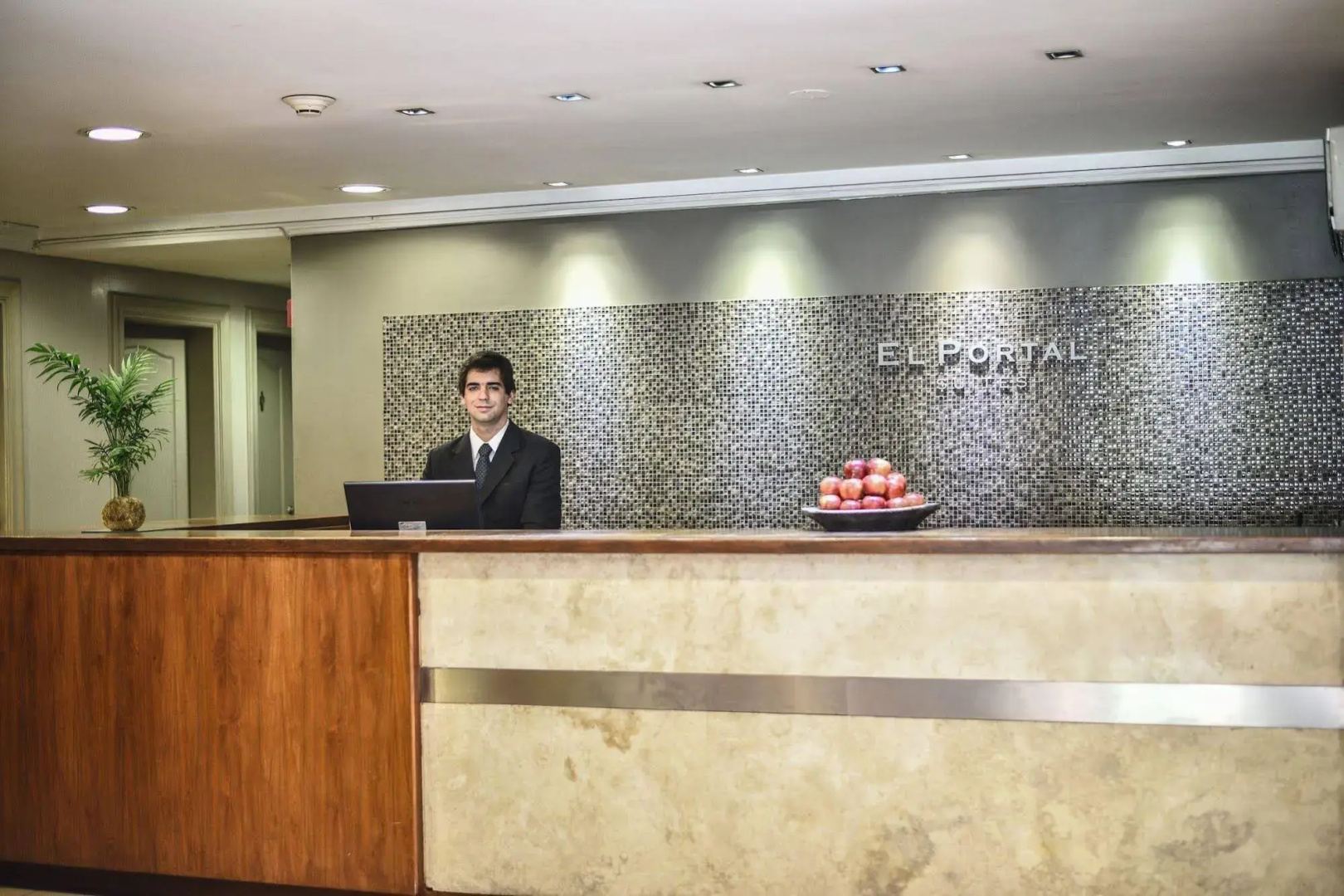 Foto - Portal Plaza Suites