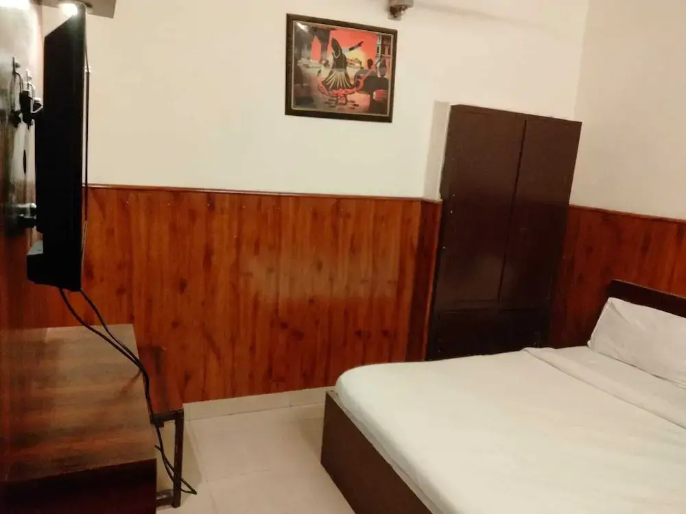 Foto - Shri Sai Guest House - Opp Azadpur Main Mandi I Couple Friendly I Metro Access