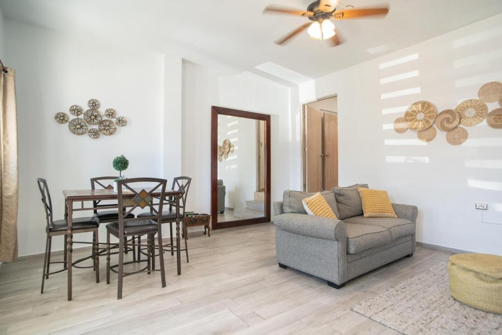 Rooftop Terrace, Shower, Views, BBQ LV 204