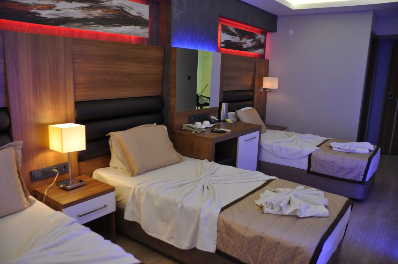 Foto - İzmir Otel Kabaçam